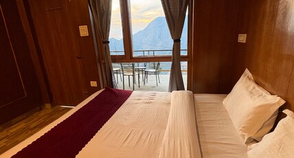 Cloud End Stay By Misty Mountain Room Type - Superior room