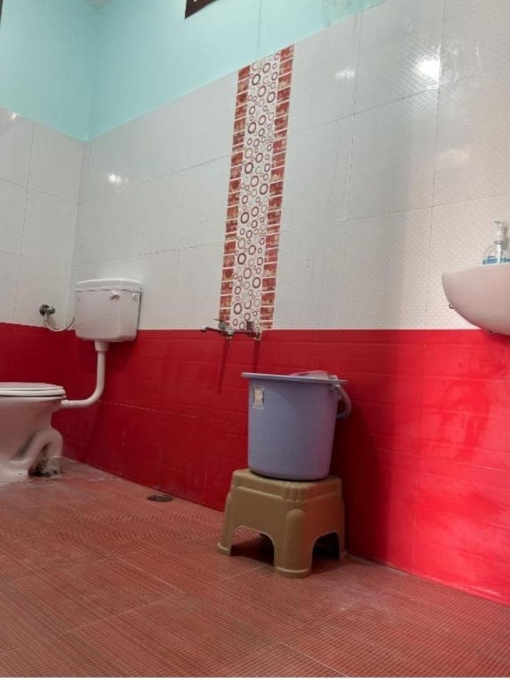 DSS Homestay Just 500m Girivalam Road - Tap to explore photos
