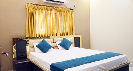 RK ROYALE Room Type - Deluxe Room
