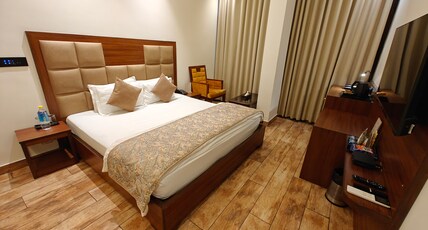 Hotel The Majestic Room Type - Deluxe Room
