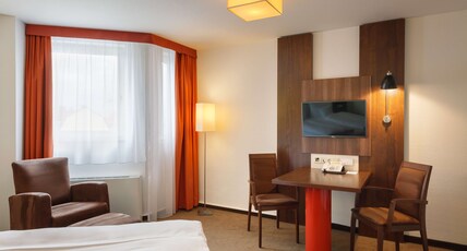 Best Western Hotel Nuernberg City West Room Type - 1 Queen Bed, Standard Room, High Speed Internet, Air-Conditioned, Flat Screen Television, Mineral Wa Best Western Hotel Nuernberg City West Room Type - 1 Queen Bed, Standard Room, High Speed Internet, Air-Conditioned, Flat Screen Television, Mineral Wa