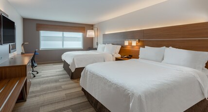 Holiday Inn Express & Suites Rice Lake Room Type - 2 Queen Standard Communications Accessible