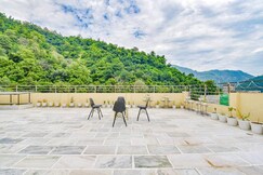 Photos of Aurelys Stay 1BHK Pool Balcony in Tapovan