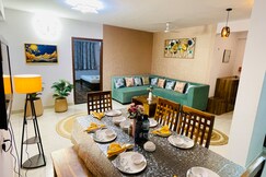 AIRPORT HIGH ON SKY LUXURY APARTMENT