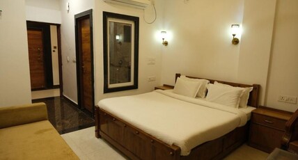HOTEL DADAGURU FOREST INN, BAIHAR, KANHA NATIONAL PARK, MUKKI GATE. Room Type - Deluxe Room HOTEL DADAGURU FOREST INN, BAIHAR, KANHA NATIONAL PARK, MUKKI GATE. Room Type - Deluxe Room