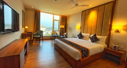 KLB GRAND, Raiganj Room Type - Superior Room