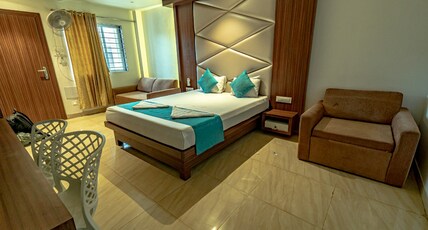 MAPLE LAWN AND BANQUET Room Type - DELUXE ROOM