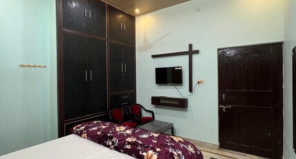 Shri Ram Gopal Residency. Room Type - Luxary AC Room