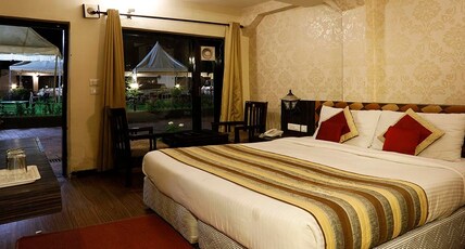 Hotel Flight Path Near Delhi Airport Room Type - Deluxe Room