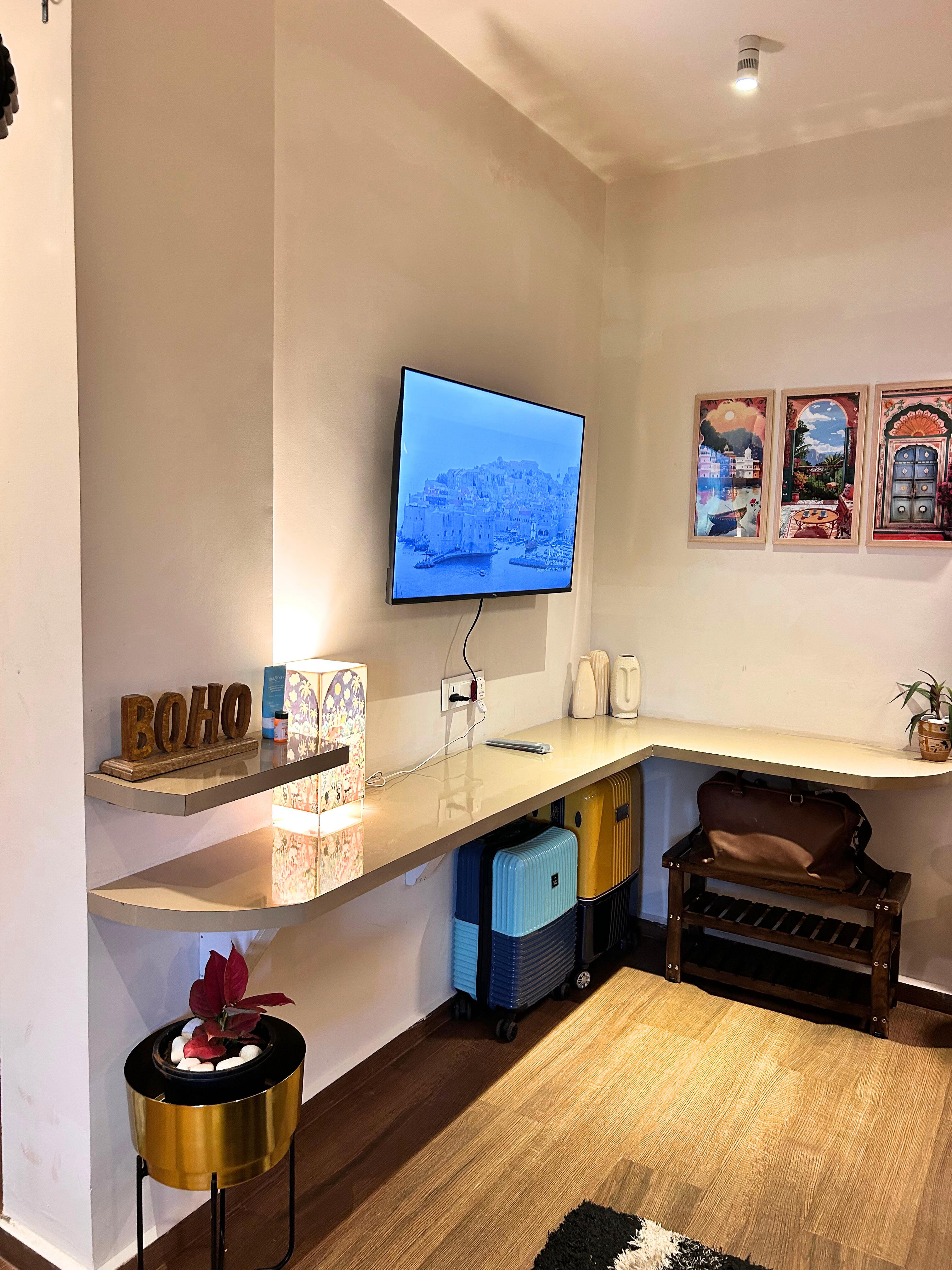 Lush by Boho- Forest facing Studio w Pool&Kitchen - Tap to explore photos