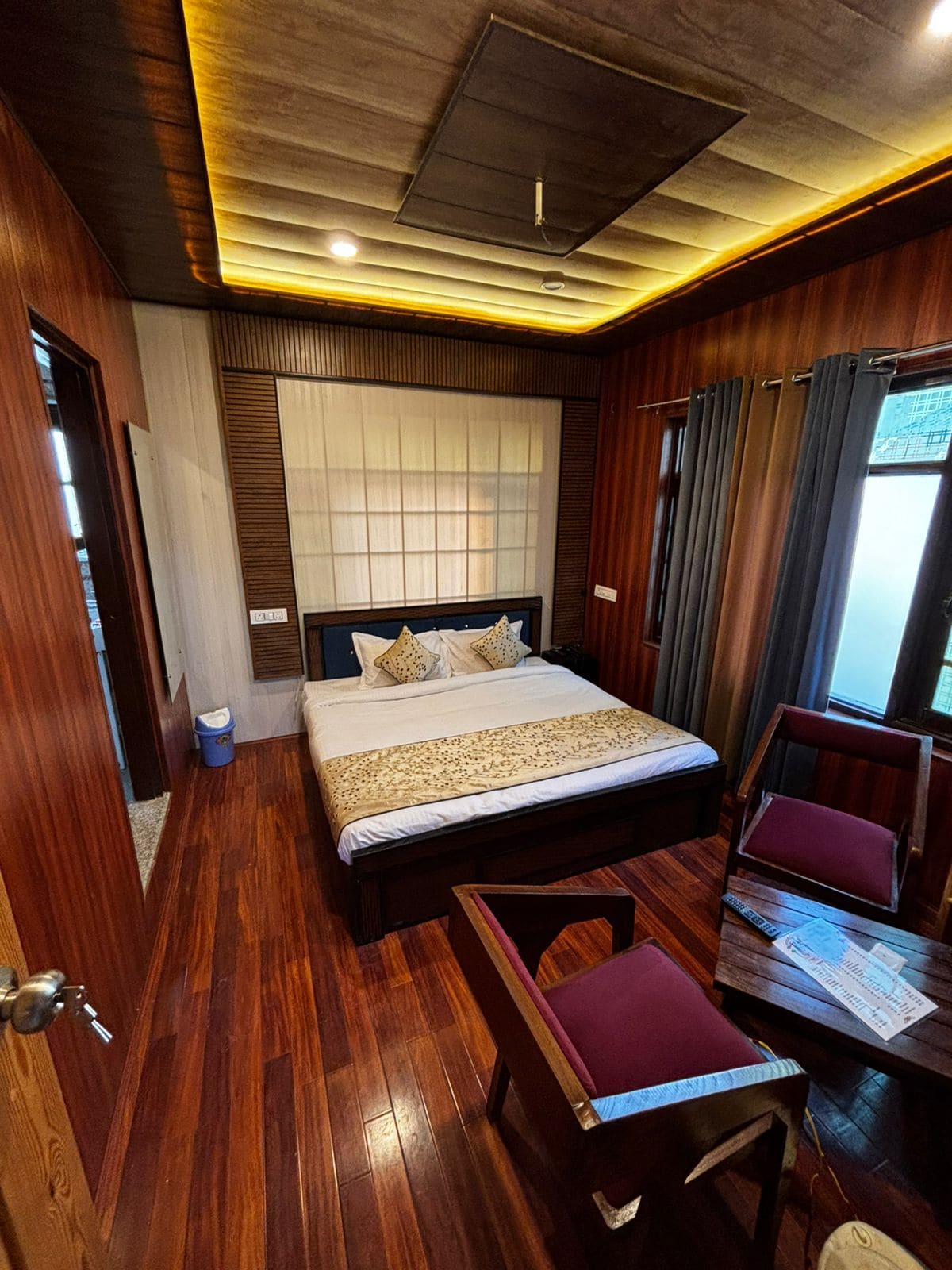 Hotel Bahishti Residence - Tap to explore photos