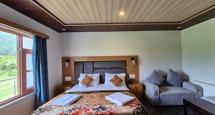 Hotel Grand Luxe Room Type - Deluxe Room Hill View Hotel Grand Luxe Room Type - Deluxe Room Hill View