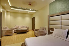 Hardik Resort  50 metres from Raja Ram Temple, Orchha.