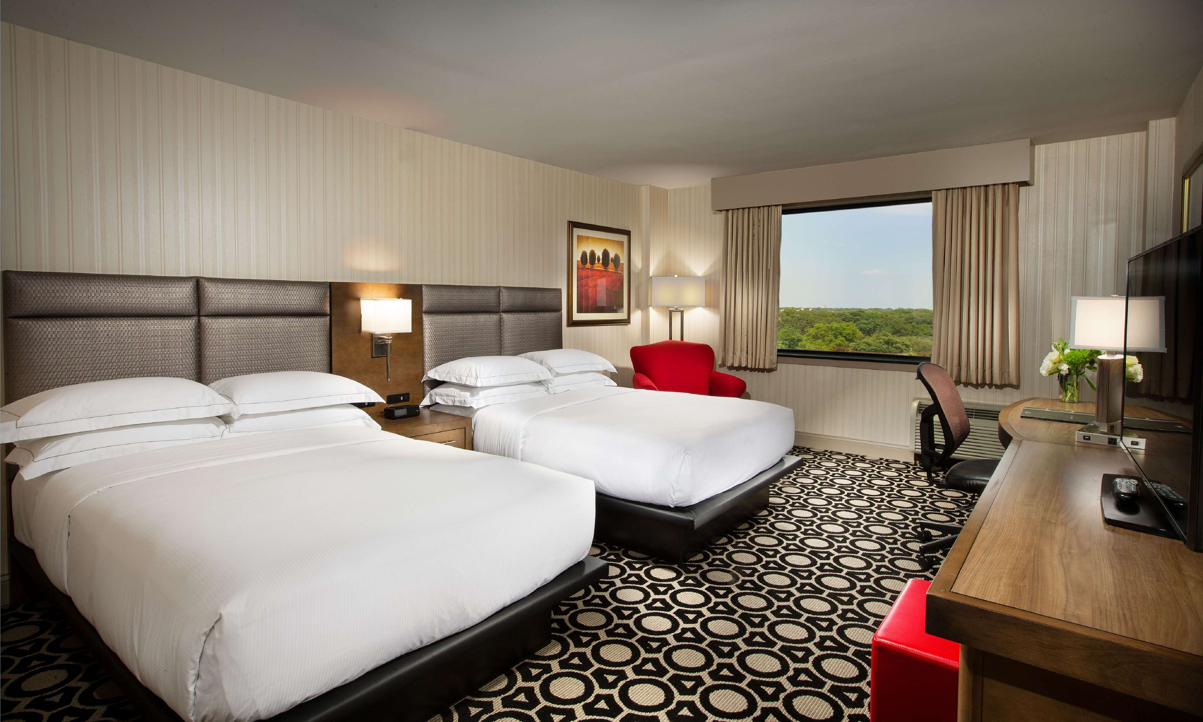 HILTON CHICAGO NORTHBROOK - Tap to explore photos