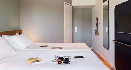 ibis Auch Room Type - Standard Room with two single beds