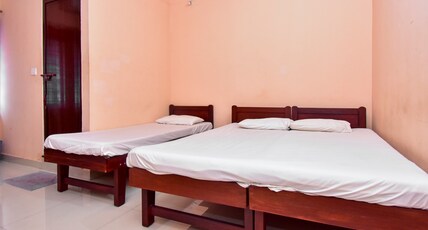 Mega Tourist Home  Room Type - Deluxe Room for 3 person with AC