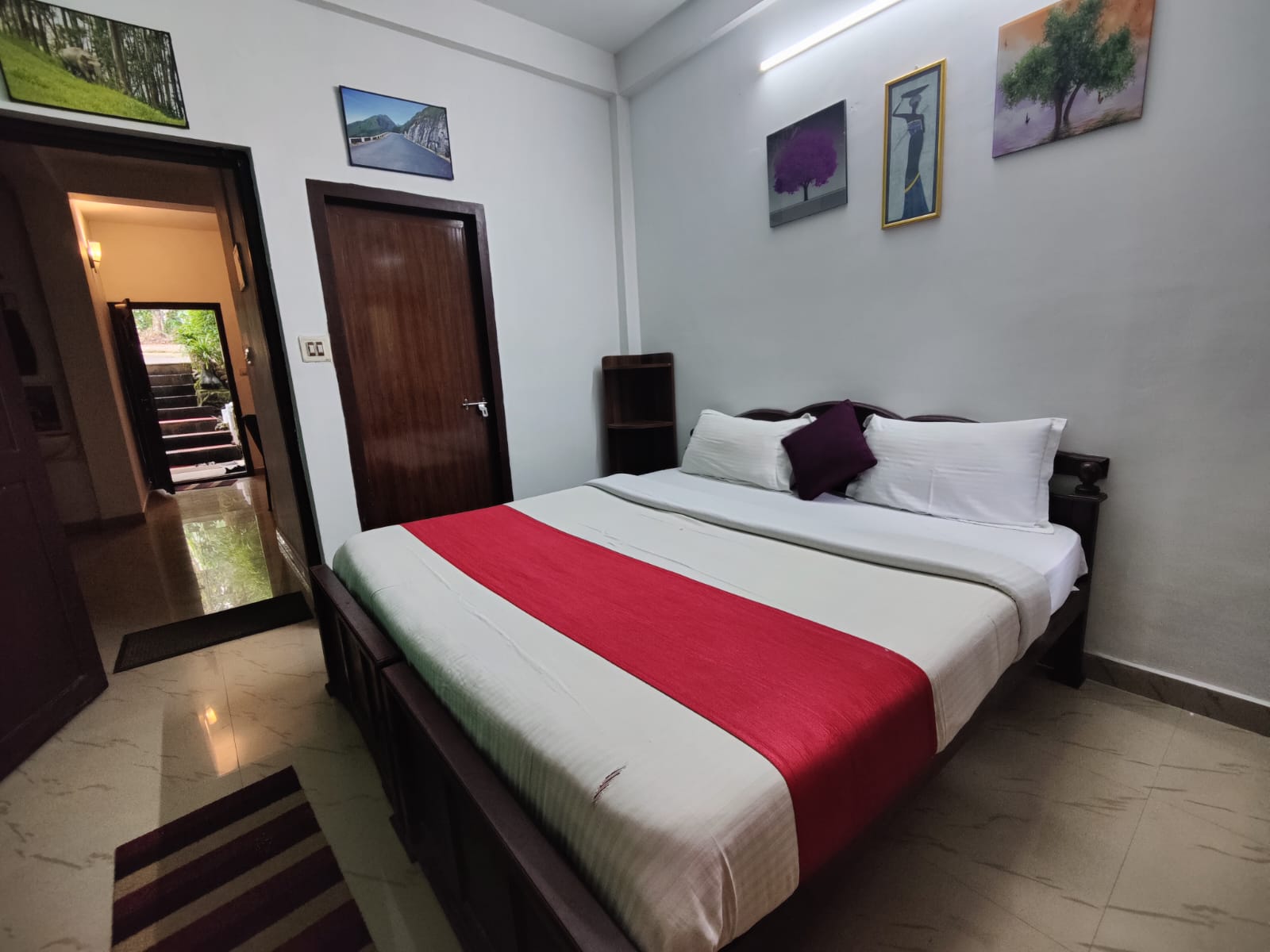 The Kenstar Homestay | Rooms & Kitchen - Tap to explore photos