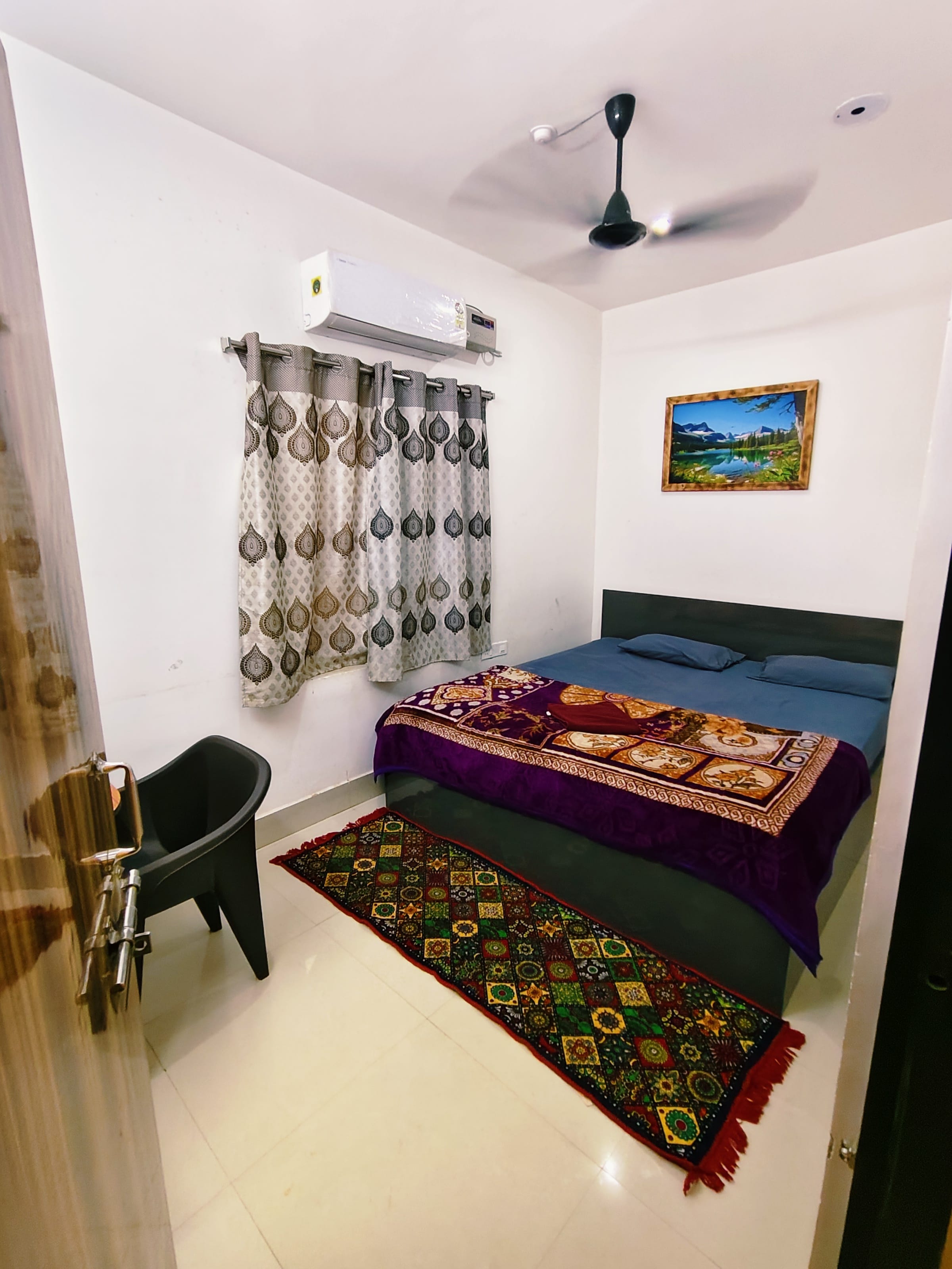 Hezitt Stays | 1KM From AIIMS Hospital - Tap to explore photos