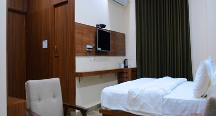Hotel J P Grand Room Type - SILVER ROOM