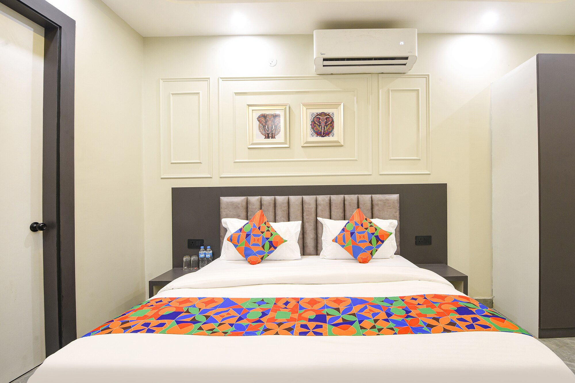 FabHotel Eminence - Tap to explore photos