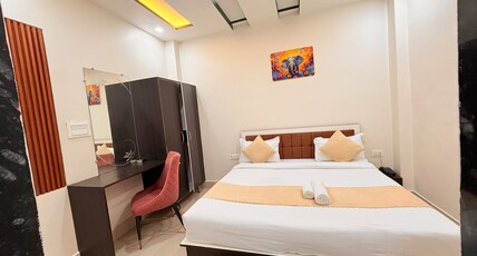 Hotel Aastha Inn Room Type - Deluxe Room with attached bathroom and Free WiFi