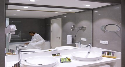 Novotel Orisha Cotonou Room Type - Superior Suite with 1 king-sized bed