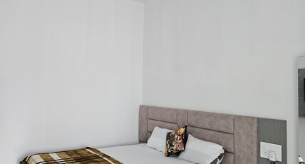 Dhoorji Resort Room Type - Bedroom 1