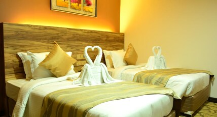 Pearl City Hotel Room Type - Deluxe Triple Room