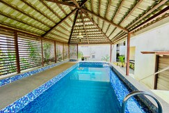 Lagoon Luxe Pool Villa By Spacez