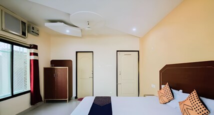 Sai Sudha Hotel Room Type - Deluxe A.C