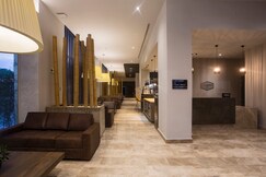 Photos of Hampton by Hilton David