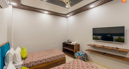 Madpackers Jaipur Room Type - Superior Twin Bed Ensuite
