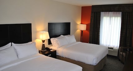 Holiday Inn Express Salem Room Type - 2 Queen Standard