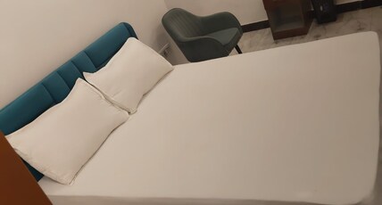 AVS Rooms and Restaurant Faridabad Room Type - Deluxe Room