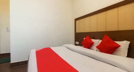 Hotel Ambika Room Type - Deluxe AC Room