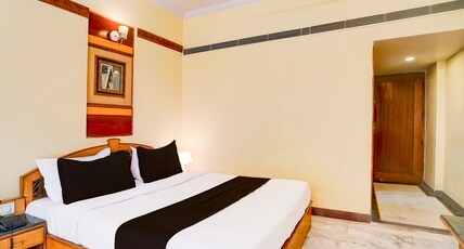 Townhouse Subhash Nagar Formerly Royal Palazzo Room Type - Premium