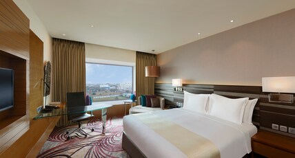 Holiday Inn Jaipur City Centre Room Type - 1 King Standard City View Smoking