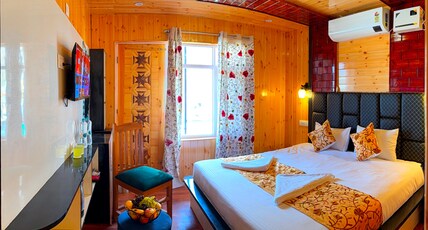 POETS INN Room Type - Deluxe Room-AC