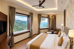 Hotel Crystal Palace, Mussoorie - 10 Mins to Mall Road & Free Parking