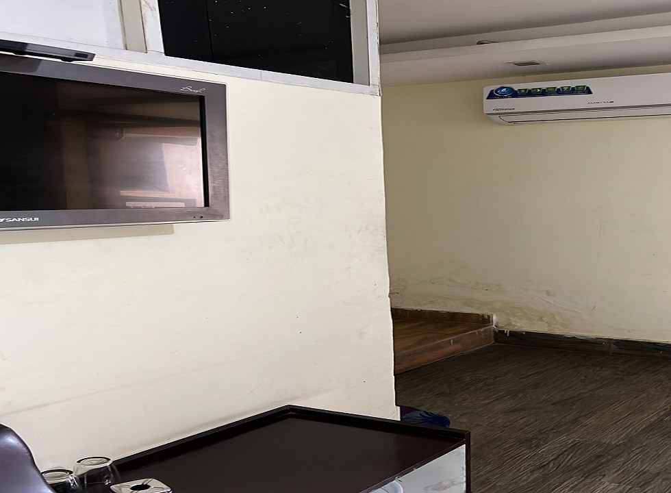 Hotel Abhishek - Tap to explore photos