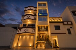 Fahotel Rudransh Residency-1Km from Kashi Vishwanath Temple