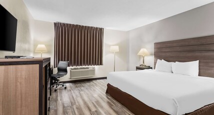 SureStay Hotel by Best Western Albuquerque Midtown Room Type - Accessible - 1 King, Mobility Accessible, Roll In Shower, Non-Smoking, Full Breakfast SureStay Hotel by Best Western Albuquerque Midtown Room Type - Accessible - 1 King, Mobility Accessible, Roll In Shower, Non-Smoking, Full Breakfast