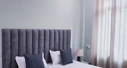 Shree Nanda  Guest House Room Type - Bedroom 105