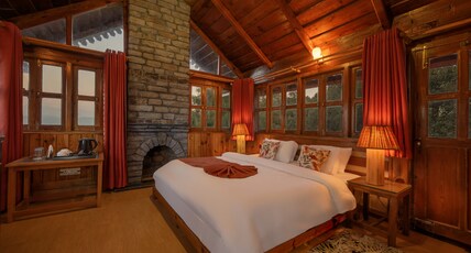Echor Himalayan Retreat Ranikhet Room Type - Attic Room with Private Terrace