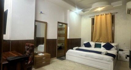 Hotel The Grand Palace Room Type - Deluxe Room with Balcony