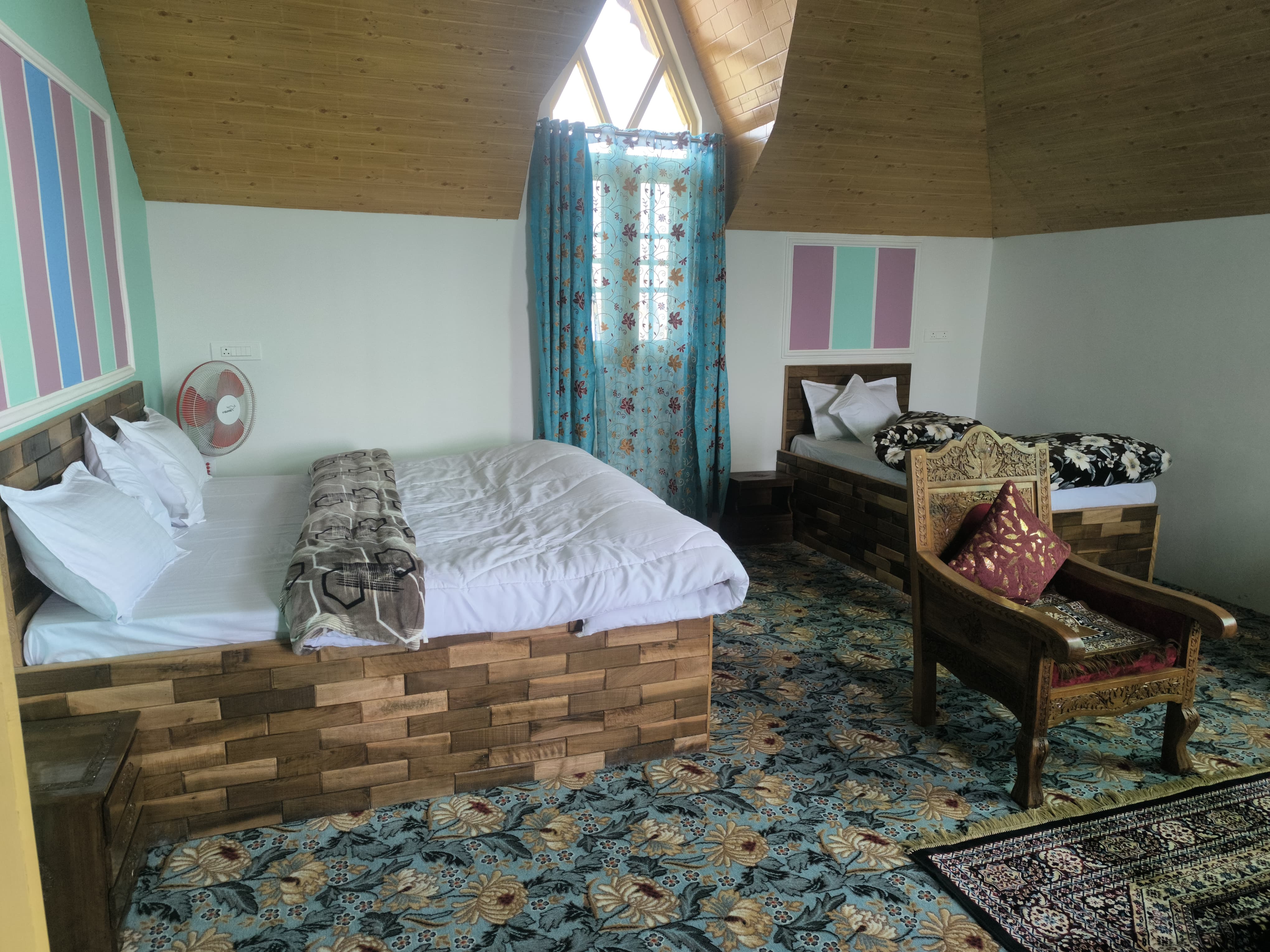Water Vibe Homestay Srinagar - Tap to explore photos