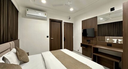 Hotel Manali Room Type - Deluxe Room