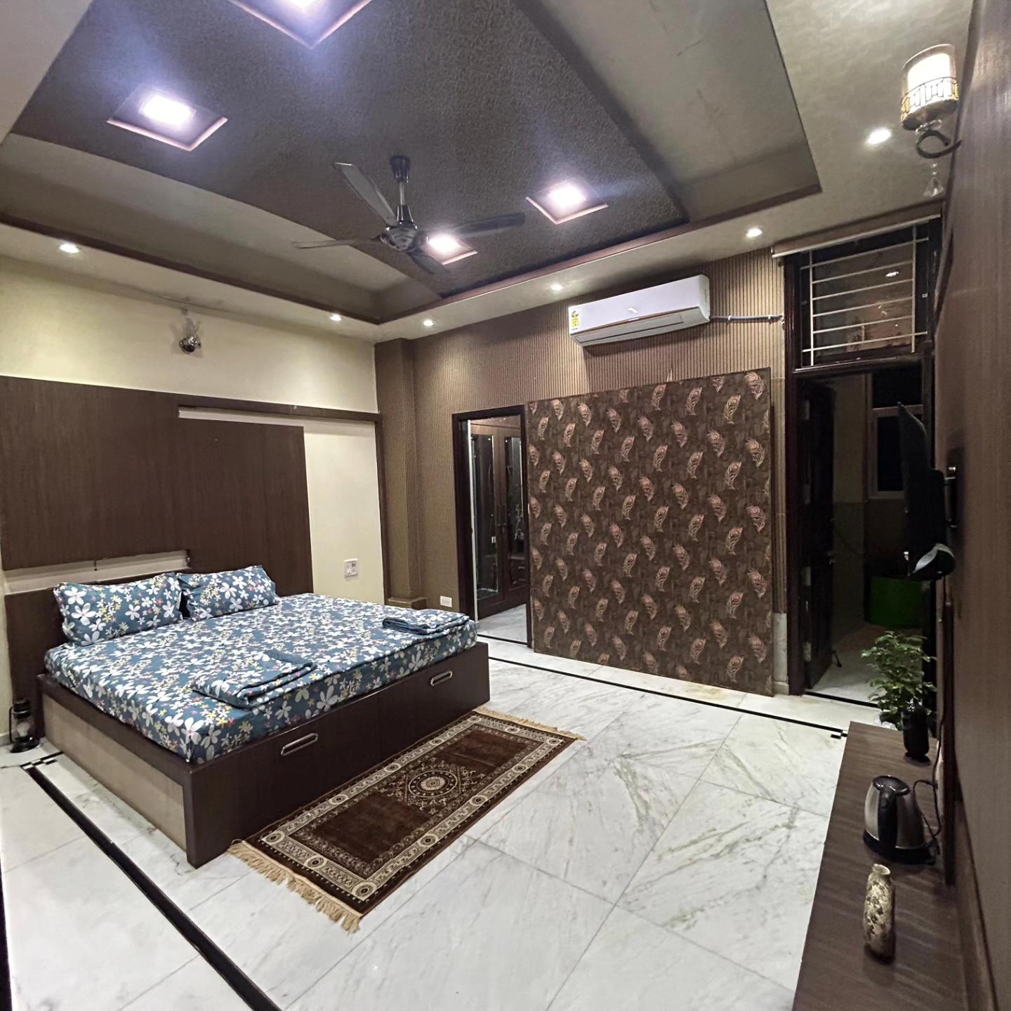 Luxurious 6BHK duplex in the Heart of Pink City - Tap to explore photos