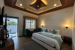 char machan resort