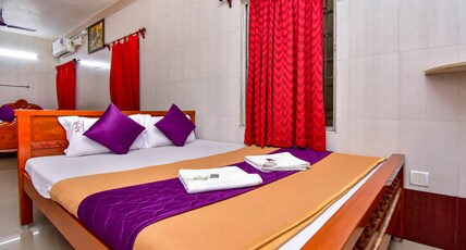 Malar Residencey Room Type - Deluxe Four Bedroom